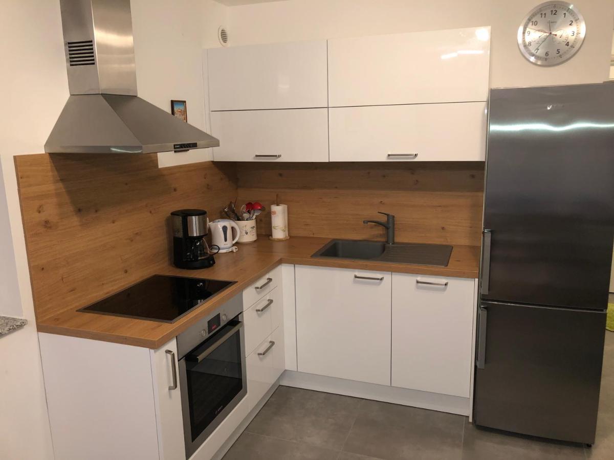 Apartment Lea Nin Eksteriør bilde